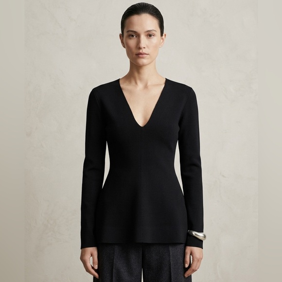 KHAITE Tops - KHAITE New York Sculptural Ribbed Knit V-Neck Top | Jet Black | Size M